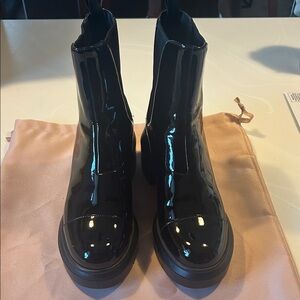 Stuart Weitzman Norah Lift Lug Sole Chelsea Boot Sz 8